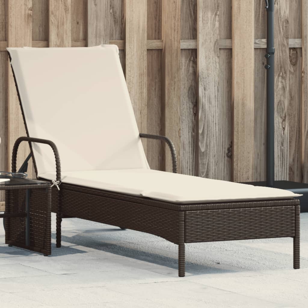 JUNG Vida Sonnenliege mit Rollen und Auflage Braun Poly Rattan