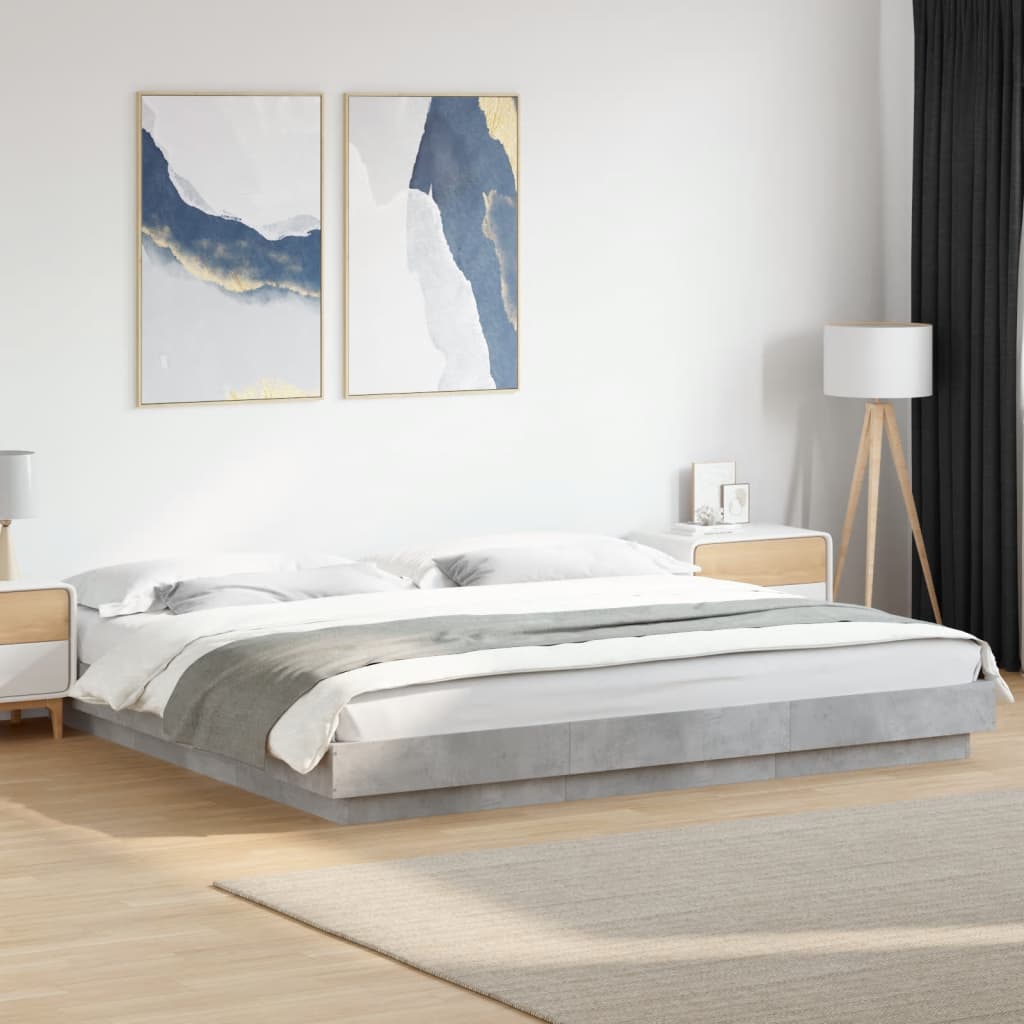 JUNG Vida Bettgestell mit LED Betongrau 200x200 cm Holzwerkstoff