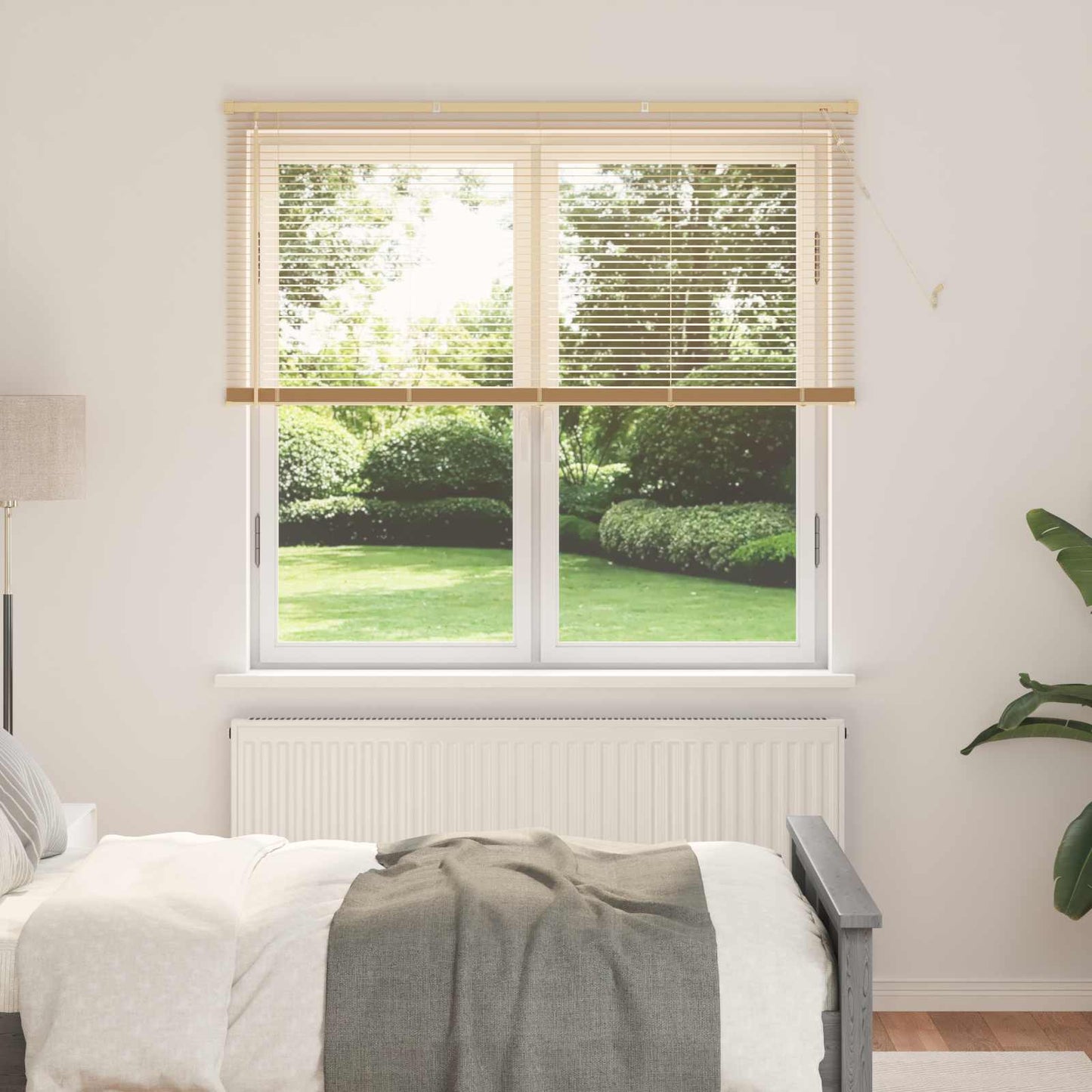 JUNG Vida Venetianer Jalousie Hellbraun mit Muster 150 x 130 cm PVC