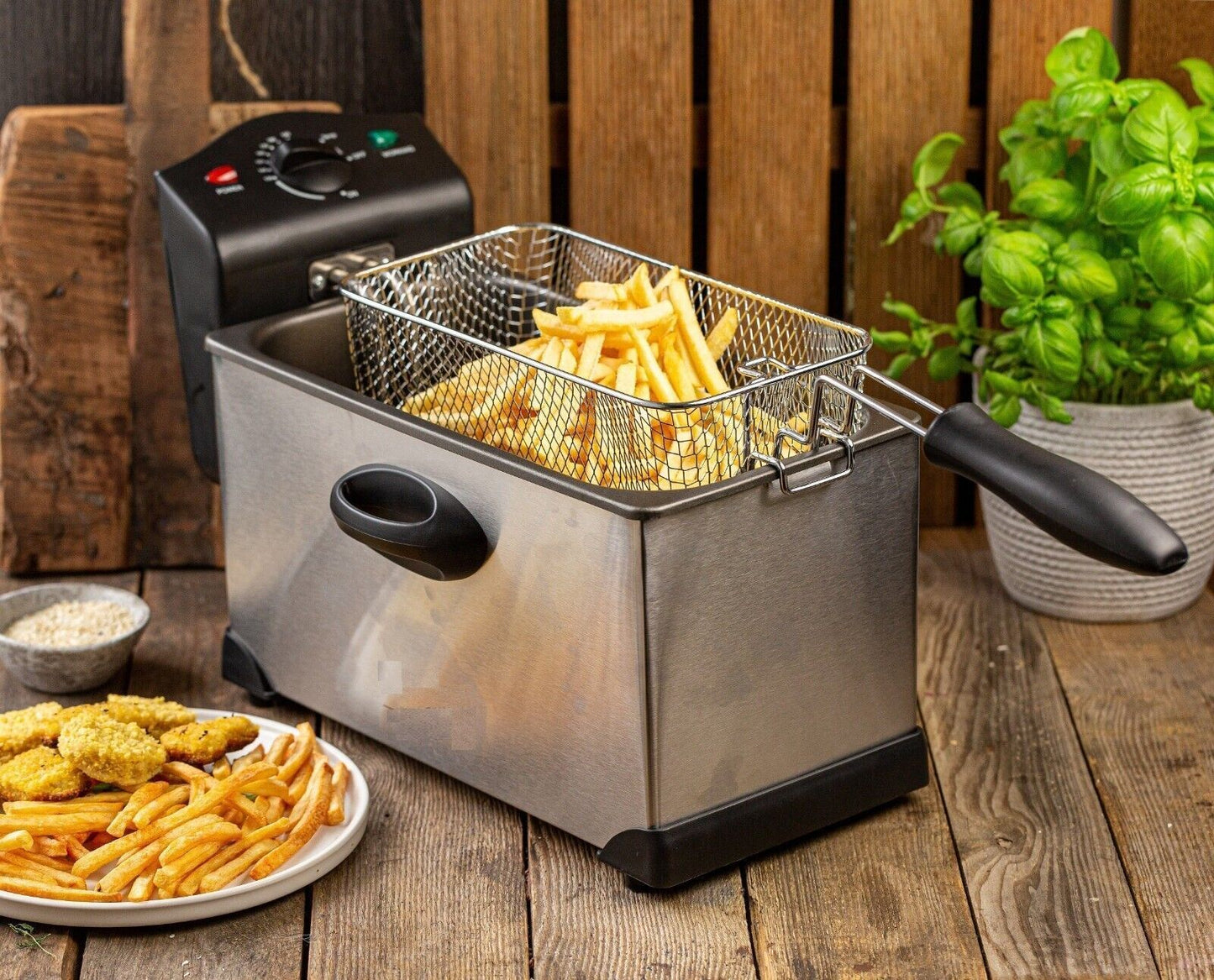 Blaupunkt MEN761 Fritteuse mit Öl, 3 Liter, 2000W Leistung, Antihaftbeschichtung, integrierter Geruchsfilter, Thermostatsteuerung, kompakte elektrische Fritteuse für knusprige Speisen