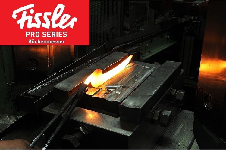 Fissler Profi Messer-Set 4TLG – Hochwertige Kochmesser, Santokumesser 130mm & 165mm, Brotmesser 180mm und Kochmesser 190mm aus rostfreiem Edelstahl, mit ergonomischen Griffen, für Profi- und Hobbyköche