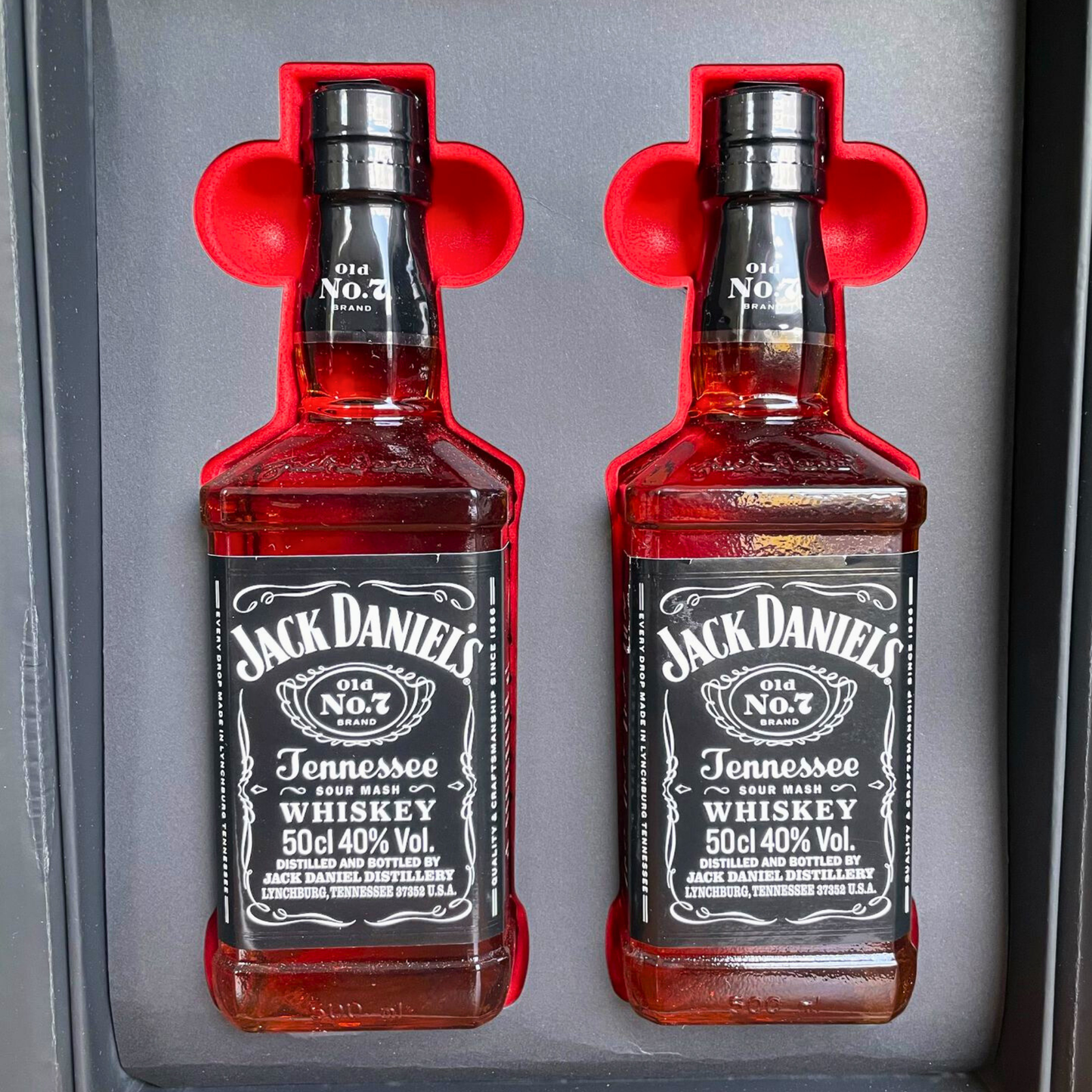 Jack Daniels Old No.7 2 x 0,5L Whiskey Geschenkbox 40% Vol Whisky - China Year Of The Snake 2022 - Limited China Edition 2022 - Sammler Whiskey Set