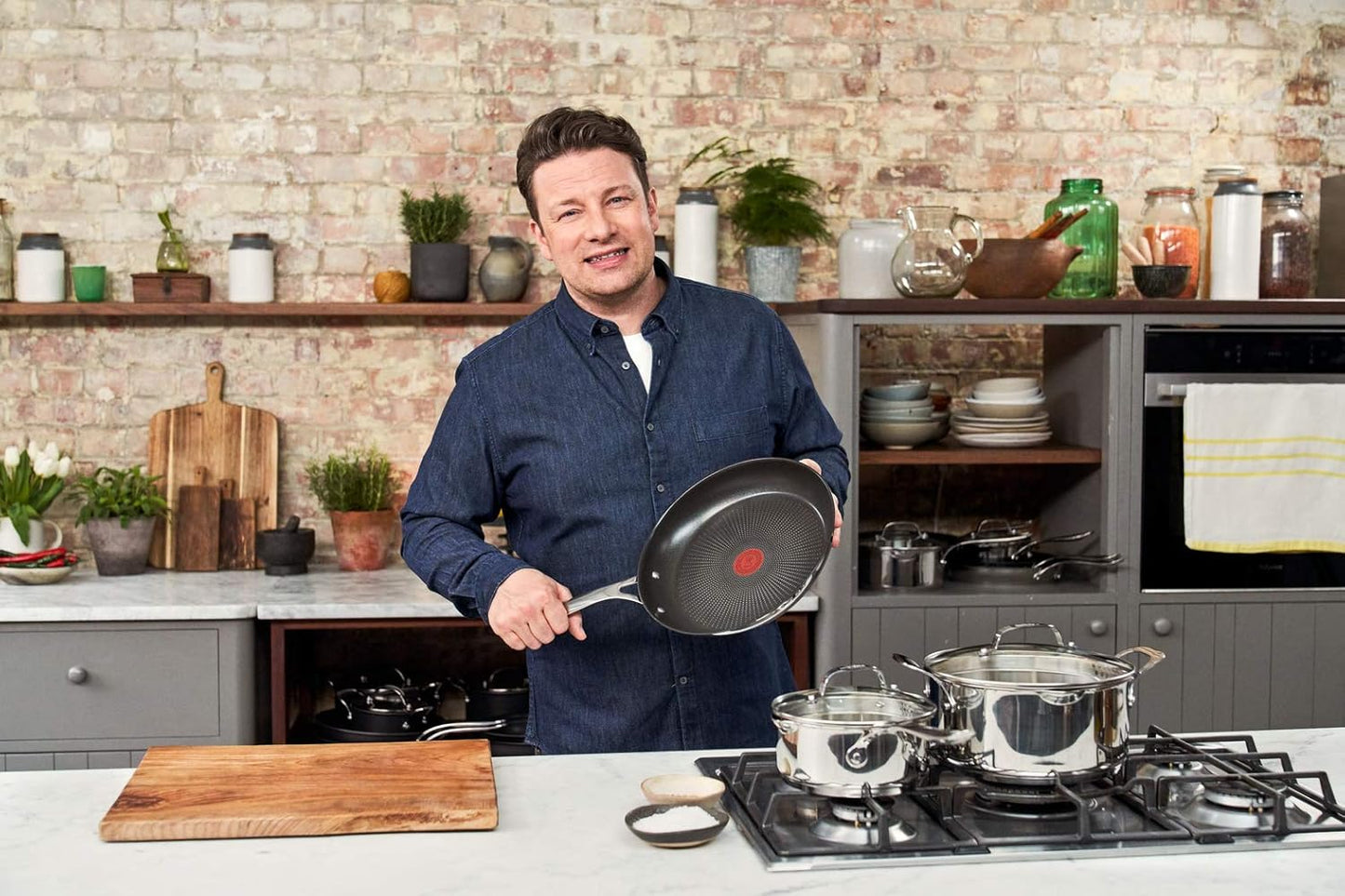 Tefal E30404 Jamie Oliver Cook's Direct On Bratpfanne 24 cm | Induktionsgeeignet & Backofenfest | Robuste Edelstahlpfanne mit Genietetem Griff | Antihaftbeschichtung mit Thermo-Signal™ für Perfekte Bratergebnisse