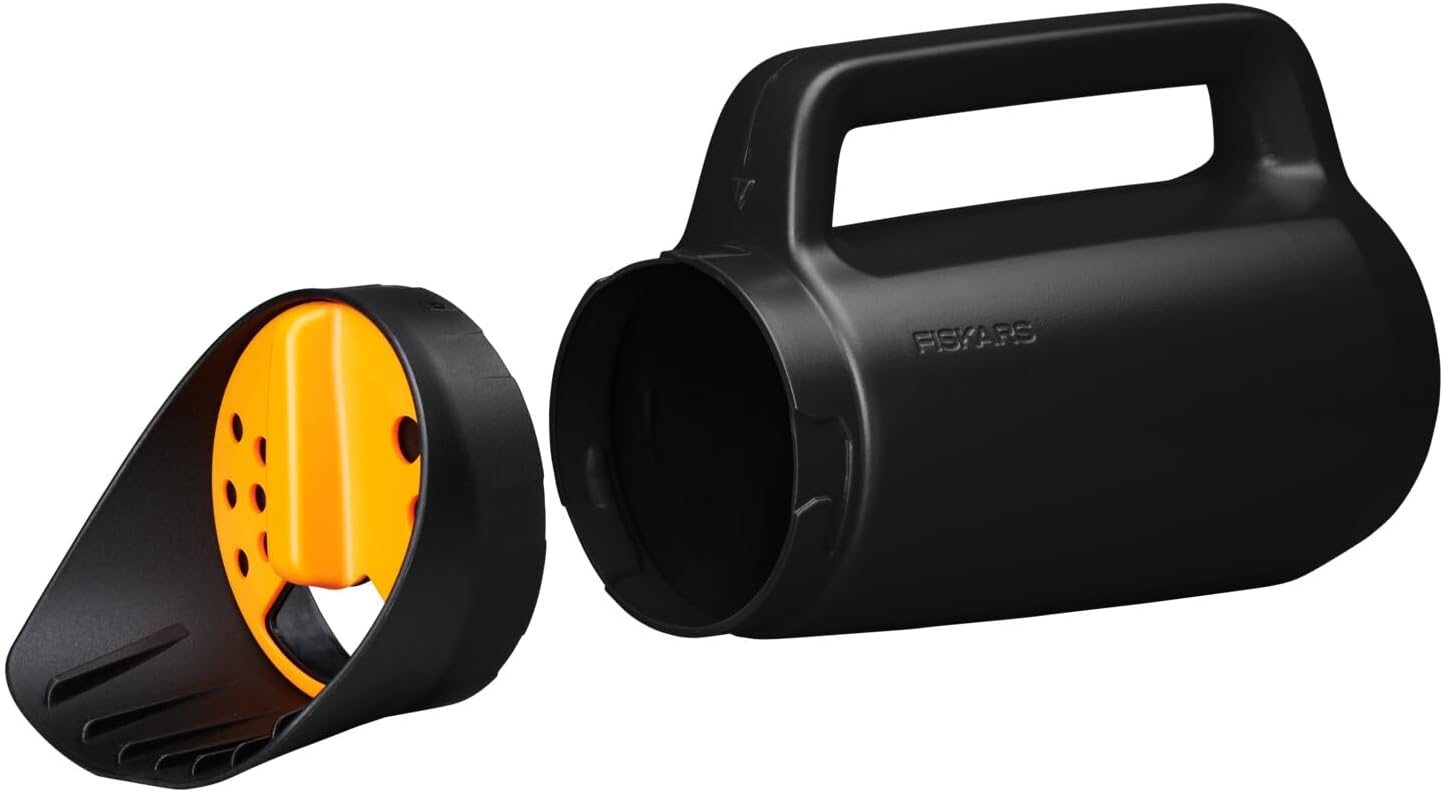 Fiskars Solid Handstreuer 1057076 aus glasfaserverstärktem Kunststoff, für Sand, Salz, Dünger, mit 3-Stufen Dosiersystem, 286 g, wetterfestes Streugerät für Garten, Balkon, Beet, Gewächshaus