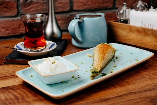Feyza mit Pistazie Rulo Pişmaniye süße Spezialität 250g Süßware Snack