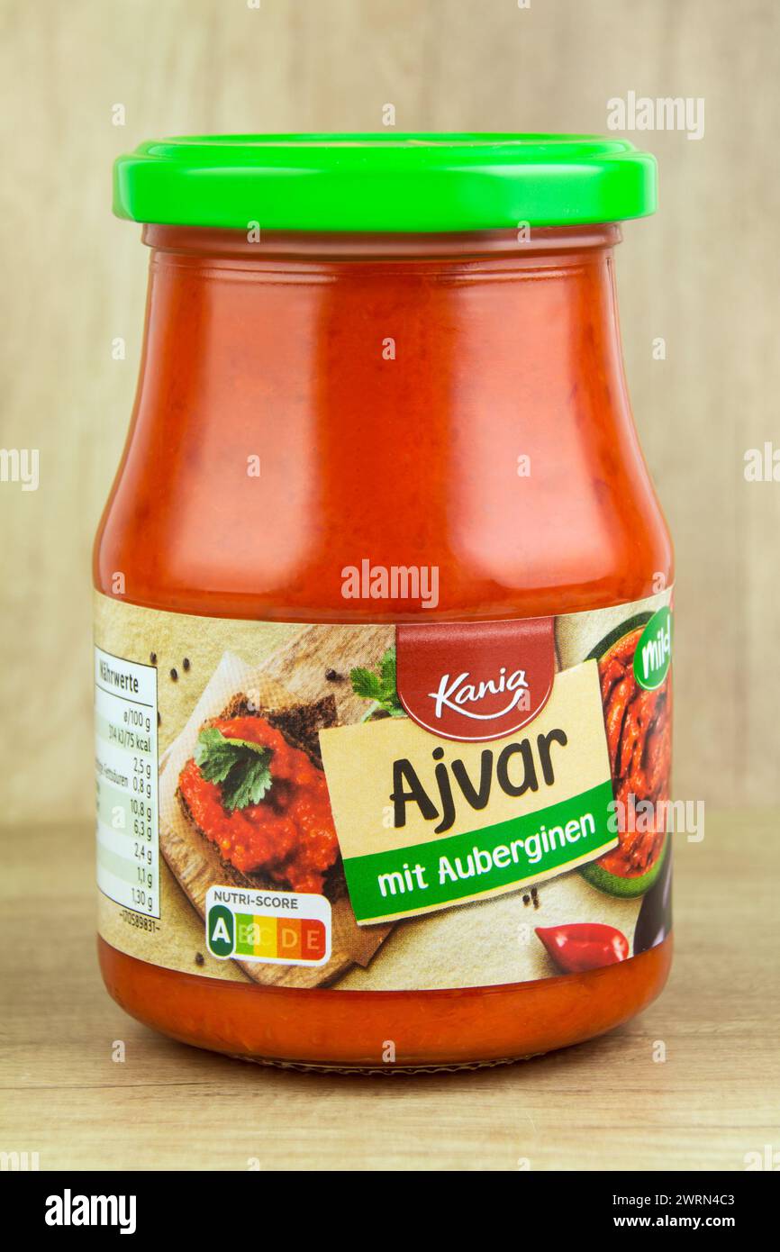 Flora Ajvar Mild Konserve im Glas 690g