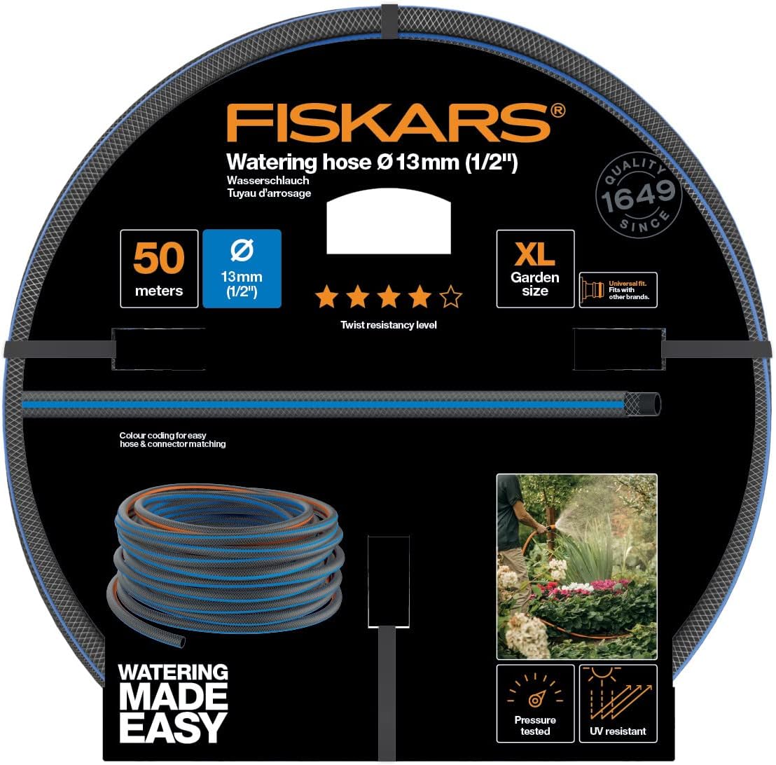Fiskars Wasserschlauch XL 50 m, Schwerer Gartenschlauch für Gartenbewässerung, UV-beständig, Druckgeprüft, Hohe Verwindungssteifigkeit, 7 kg Kunststoff Wasserschlauch, Phthalatfrei, Ø 1,3 cm (1/2''), Schwarz/Orange/Blau