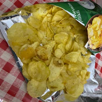 Lays Joghurt&Mevsim Yesillikleri Cisnili 117g Lebensmittel Vorrat
