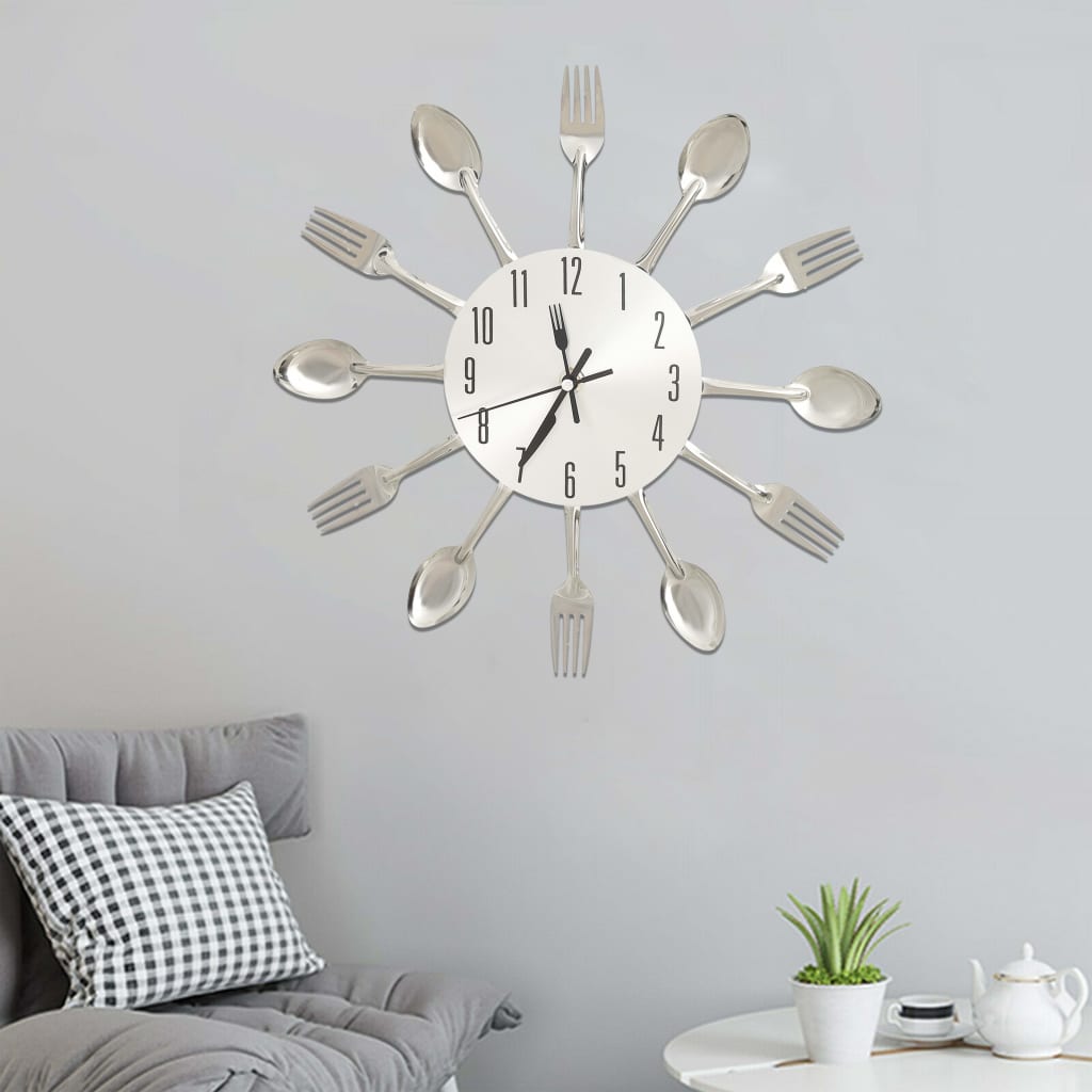 JUNG Vida Wanduhr mit Löffel und Gabel Design Silbern 31 cm Aluminium
