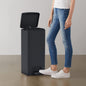 JUNG Vida Mülleimer mit Pedal Anti-Fingerabdruck 30 L Schwarz Edelstahl