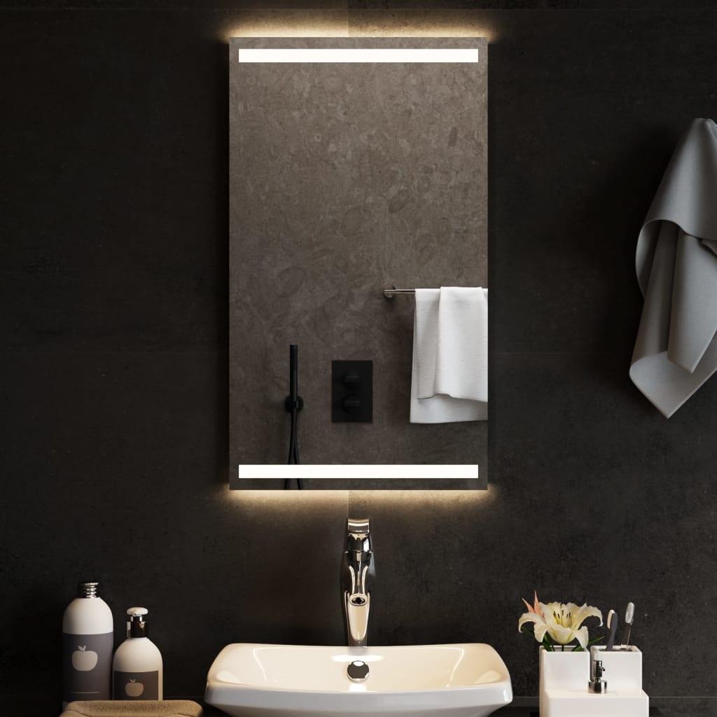 JUNG Vida LED-Badspiegel 40x70 cm