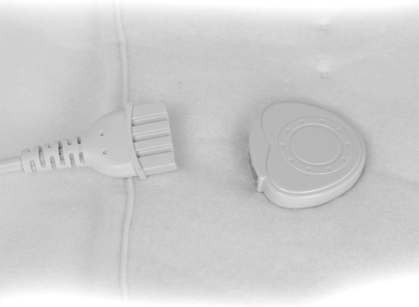 Yatek Wärmeunterbett 150x80 cm elektrisch Heizmatte 60W 3 Heizstufen Überhitzungsschutz Fernbedienung waschbar kuschelig Schlafunterlage Heizauflage Bettwärmer flauschig Polyester Weiß