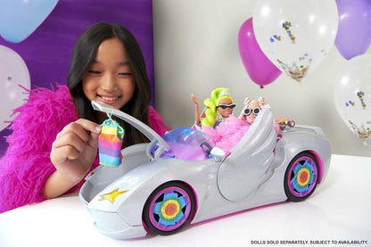 Barbie Extra, Barbie Auto Cabrio, in silber, mit beweglichen Rädern inkl. Barbie Zubehör wie Barbie Kleidung und Haustier, Spielzeug ab 3 Jahre, HDJ47