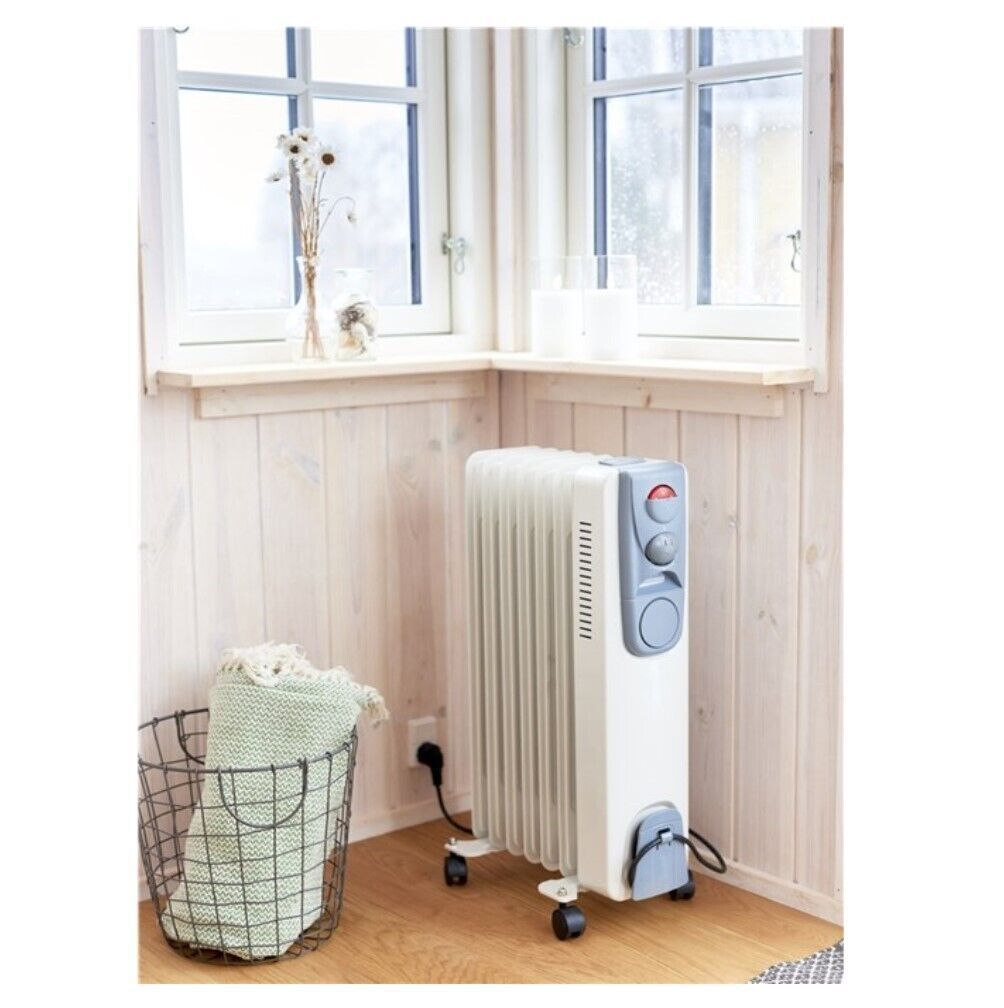 JUNG DAY 2000W Elektrischer Ölradiator – Leistungsstarker, energieeffizienter Heizkörper mit Thermostat, Kippschutz, 4 Rollen für schnelle Wärme in mittelgroßen und großen Räumen wie Büro, Schlafzimmer und Wohnzimmer