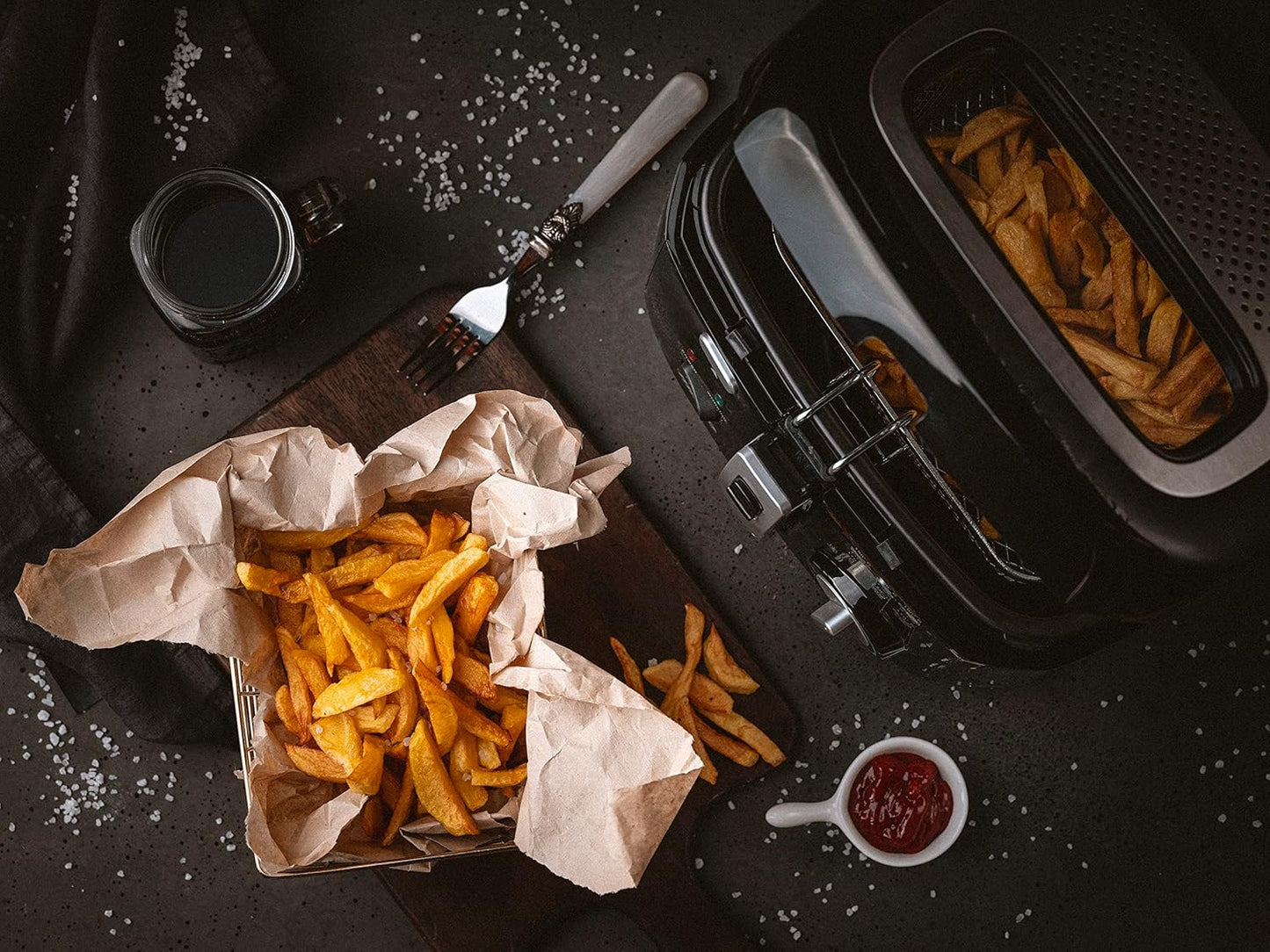 JUNG MESKO MS4908 2,5L Fritteuse mit Öl, leistungsstarke 1800W Friteuse, Antihaft-Frittierbehälter, Temperaturregler, Frittierkorb mit Hubfunktion, Filterdeckel, kompakte Küchenfritteuse