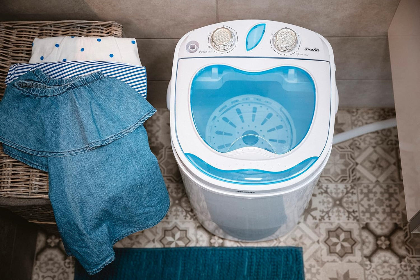 Jung Mesko MS8053 Mini Waschmaschine mit Schleuderfunktion, tragbare Campingwaschmaschine 3kg Waschkapazität, kompakter Toplader, mobile Reisewaschmaschine mit 15 Minuten Waschprogramm, weiß