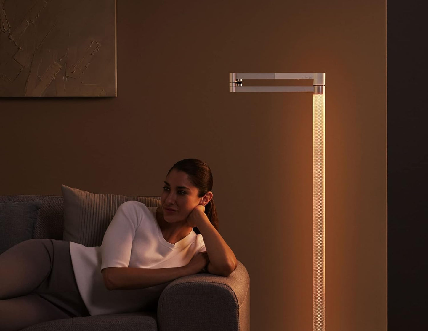 Dyson Solarcycle Morph™ Stehleuchte CF06 – Intelligente LED-Stehleuchte mit Anpassung der Helligkeit und Farbtemperatur, Aufwachmodus, Boost-Modus und bis zu 20 benutzerdefinierten Modi für optimale Beleuchtung