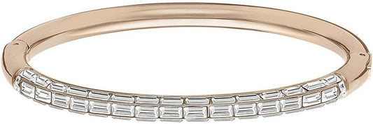 Swarovski Damen Armreif Domino 5184147, Rotgold PVD Beschichtet, Kristallarmreif mit Weißem Baguette-Schliff, Metalllegierung, Größe L, 6.2 x 5.6 cm, Hochwertiger Glanzschmuck für Damen