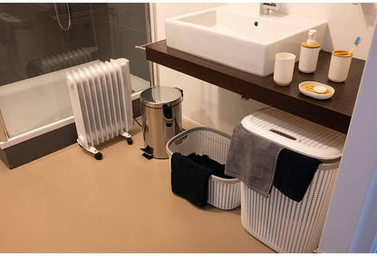 JUNG YPSOS WIN10 Elektrischer Ölradiator Heizkörper mit 5 Heizlamellen – 1000W Energiesparendes, Kompaktes Elektroheizgerät mit Thermostat, leise Raumheizung für Innenräume bis 15qm, tragbar und sicher