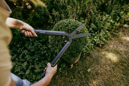 Fiskars SingleStep 60cm Heckenschere HS22 mit gezacktem Wellenschliff, ergonomischem Puffergriff, gehärtetem Stahl, manuelle Hecken-, Strauch- und Buschschere, langlebig, komfortabel, 840 g