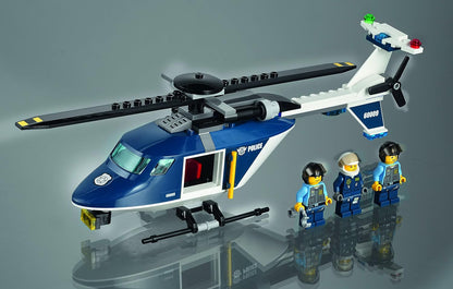 LEGO 301179 (60009) Polizei Hubschrauber Verfolgungsjagd Set mit Elite Polizei Pilot, Einbrecher Minifiguren, Auto, Schnellboot, Versteck mit Falltür, Pier Zubehör für Kinder, Action Spielzeug und Polizeieinsatz Abenteuer