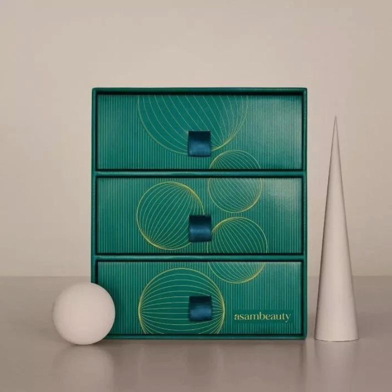 M. Asam PREMIUM Frauen Adventskalender 2025 - 24 Beauty in Produkt – Gesichtspflege, Körperpflege, Haarpflege, für Damen und Mädchen ( Wert 516€ )