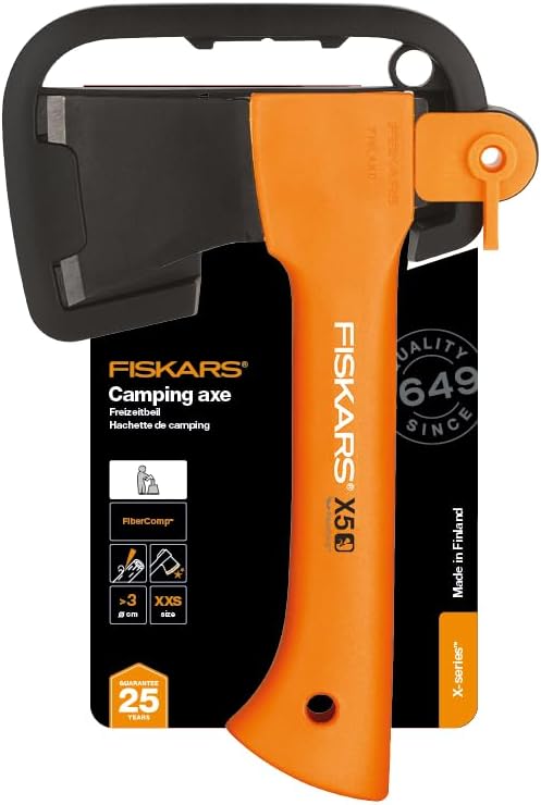 Fiskars Freizeitbeil X5-XXS Kompaktbeil 564g mit Antihaft-Stahlklinge und Glasfasergriff, Holzbeil für Anzündholz und Schnitzen, Outdoor-Kompaktaxt mit Transportschutz, 23 cm, Schwarz/Orange, 1015617